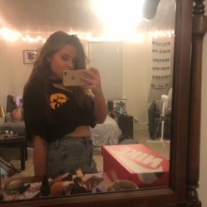 Meet your Posher, Alyson